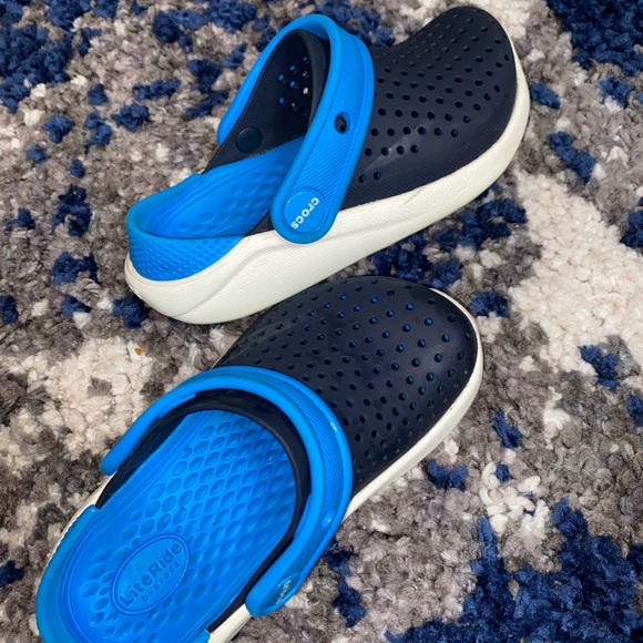 Crocs - Picture 4 of 5